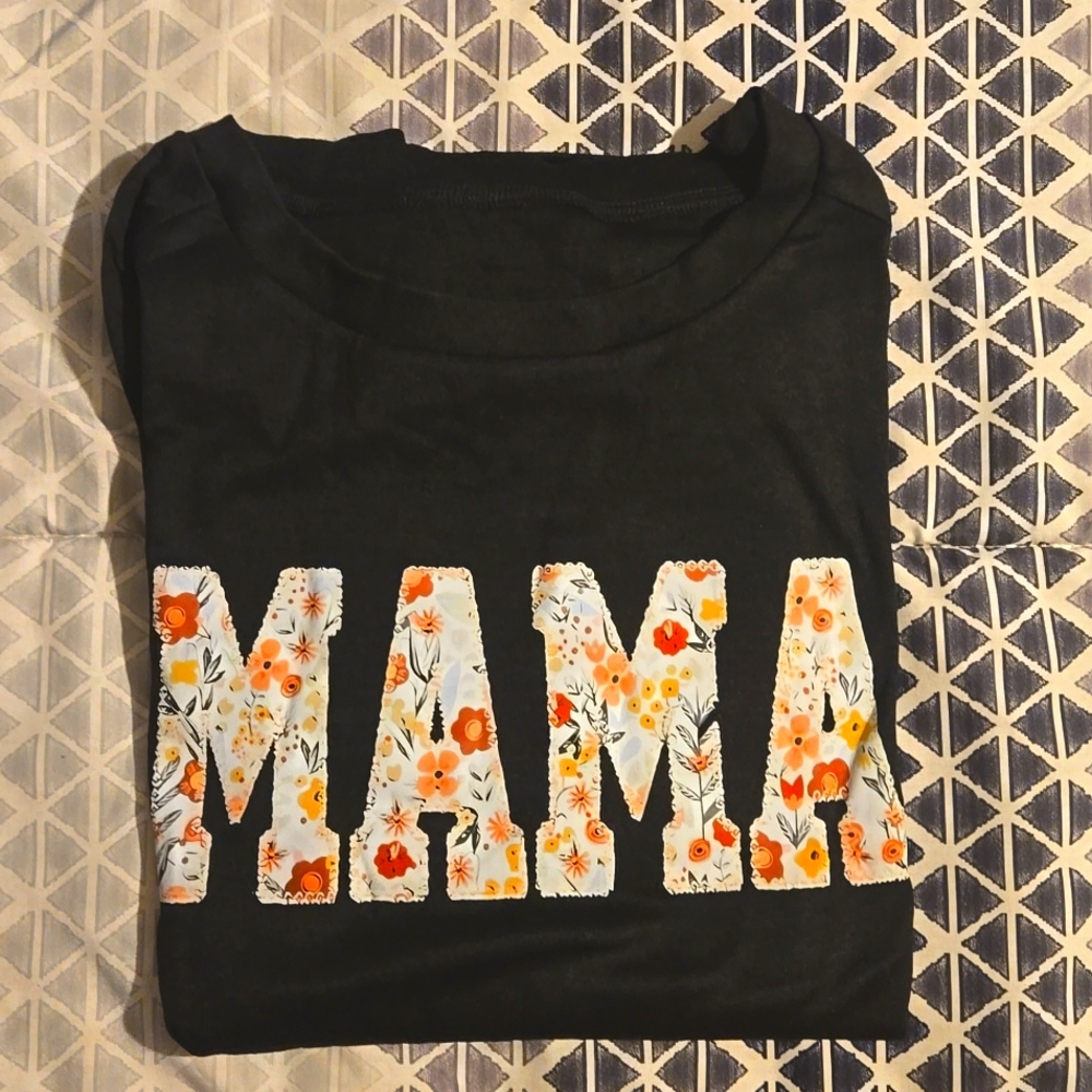 "Mama" long sleeve shirt